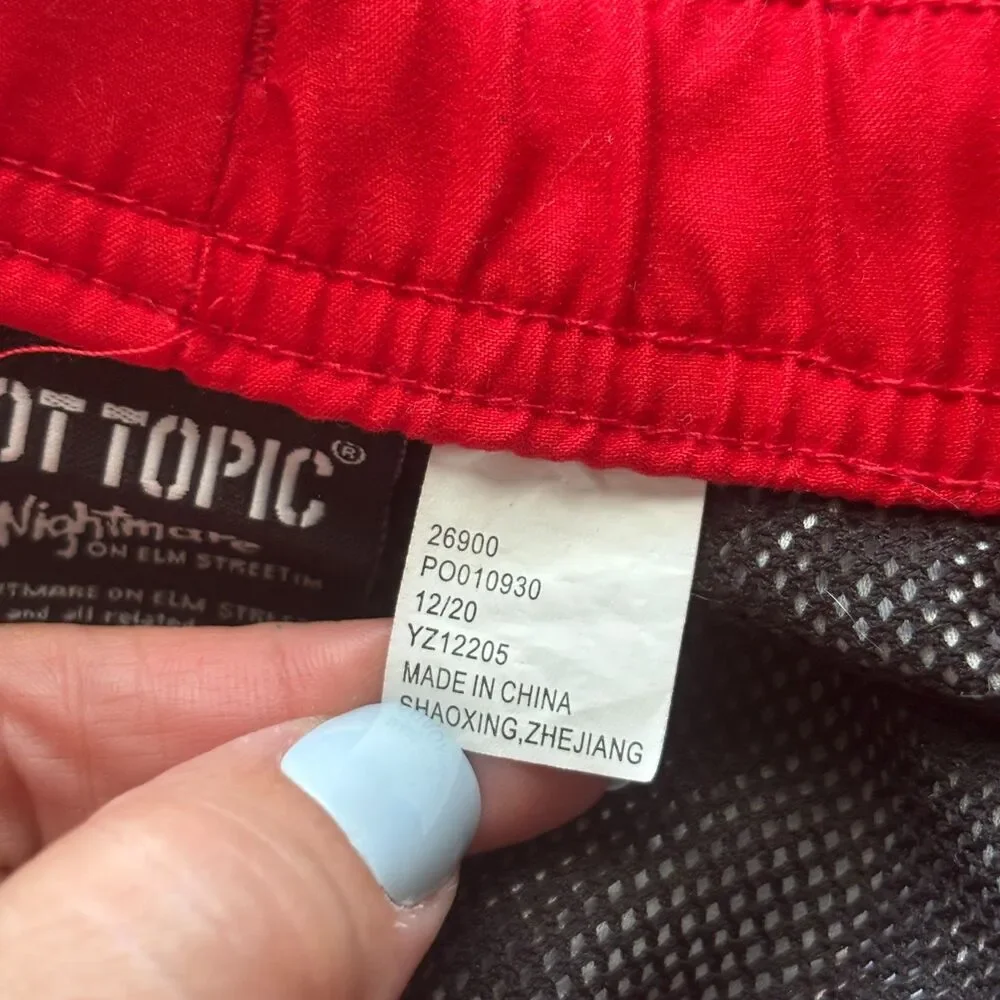 Hot Topic A Nightmare On Elm Street Glove Swim Trunks Freddy Krueger Medium G202